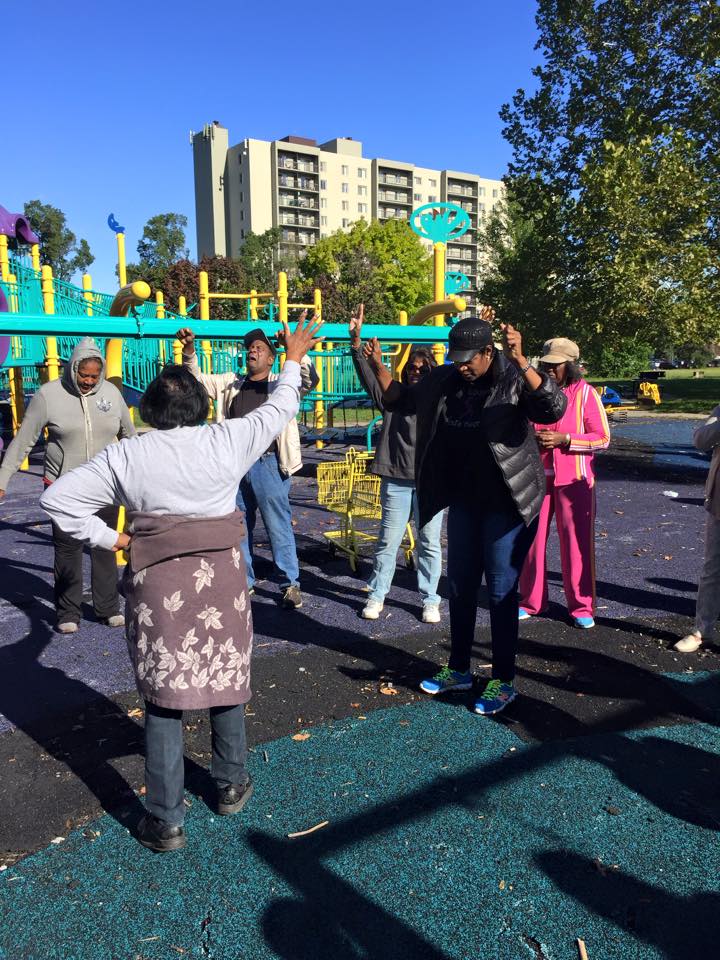 Ecorse - Praying in the park