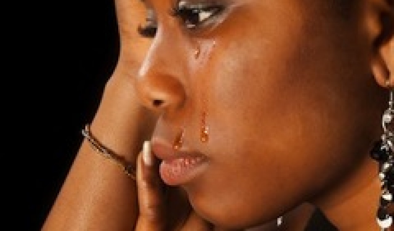header-ethnic-black-woman-crying-WE2PM