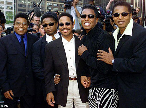 Entertainment_Jacksons-1 Jacksons-1