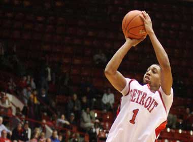 380pxChase-Simon-action