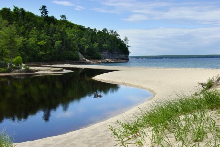 GreatLakes-restoration-picturedRocks-orig-2012-10-30.jpg