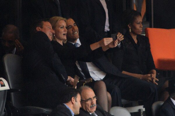obamaselfie121013