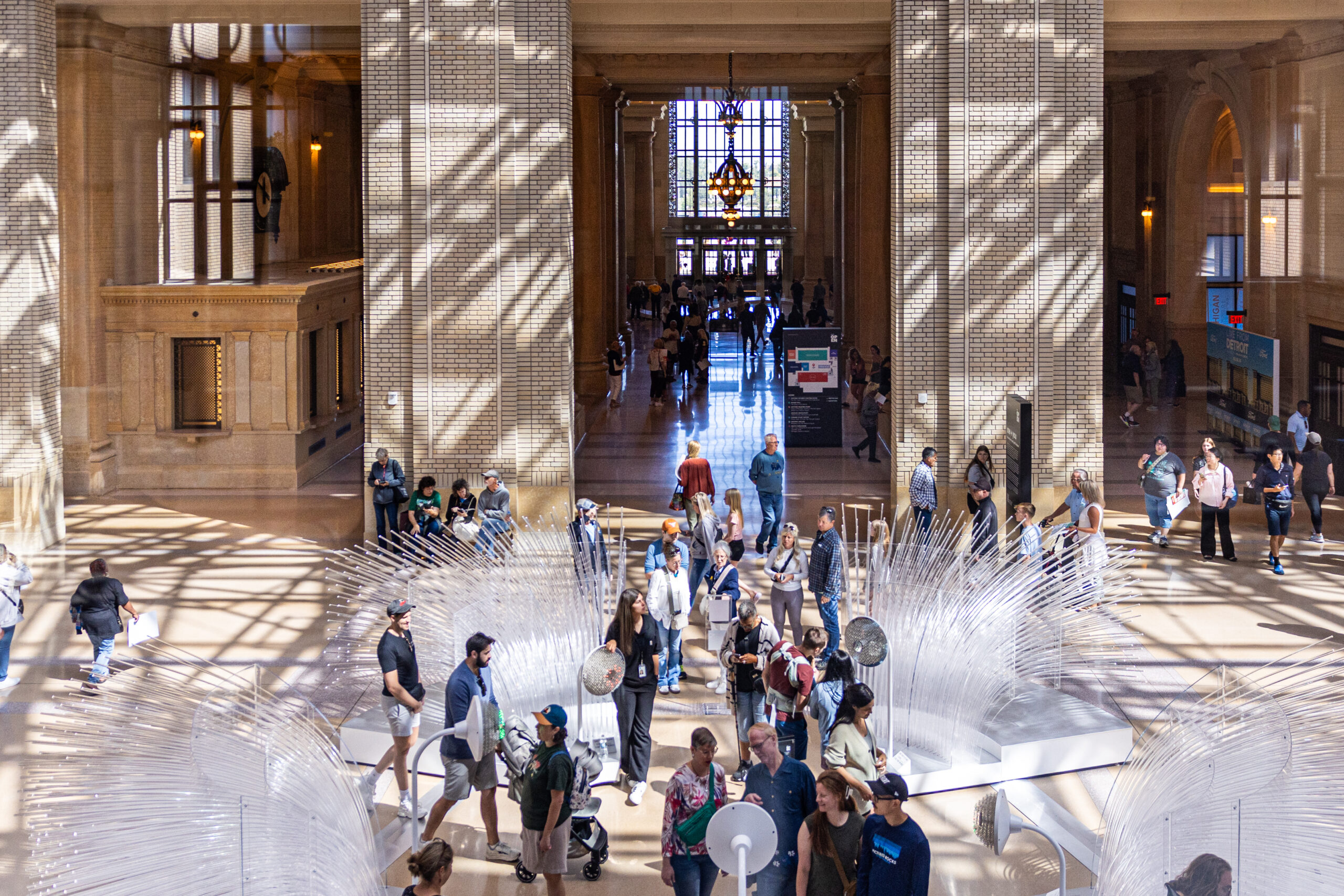 ¡Todos a bordo! Michigan Central anuncia que Yellow Light Coffee será la primera tienda minorista y ofrecerá visitas guiadas a la estación - The Michigan Chronicle