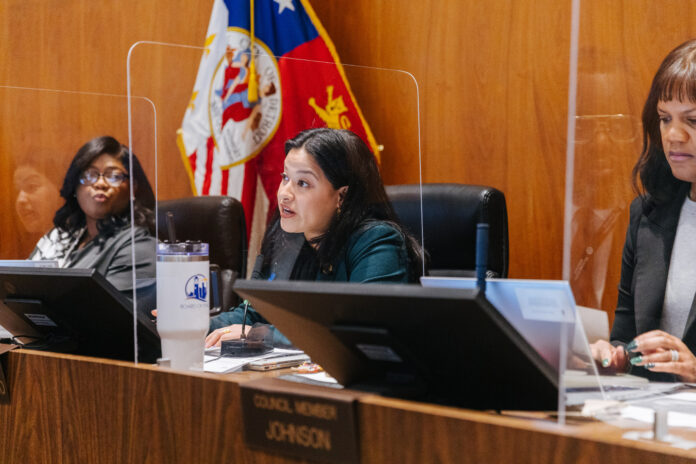 Activists Pack City Council to Oppose ICE in Detroit